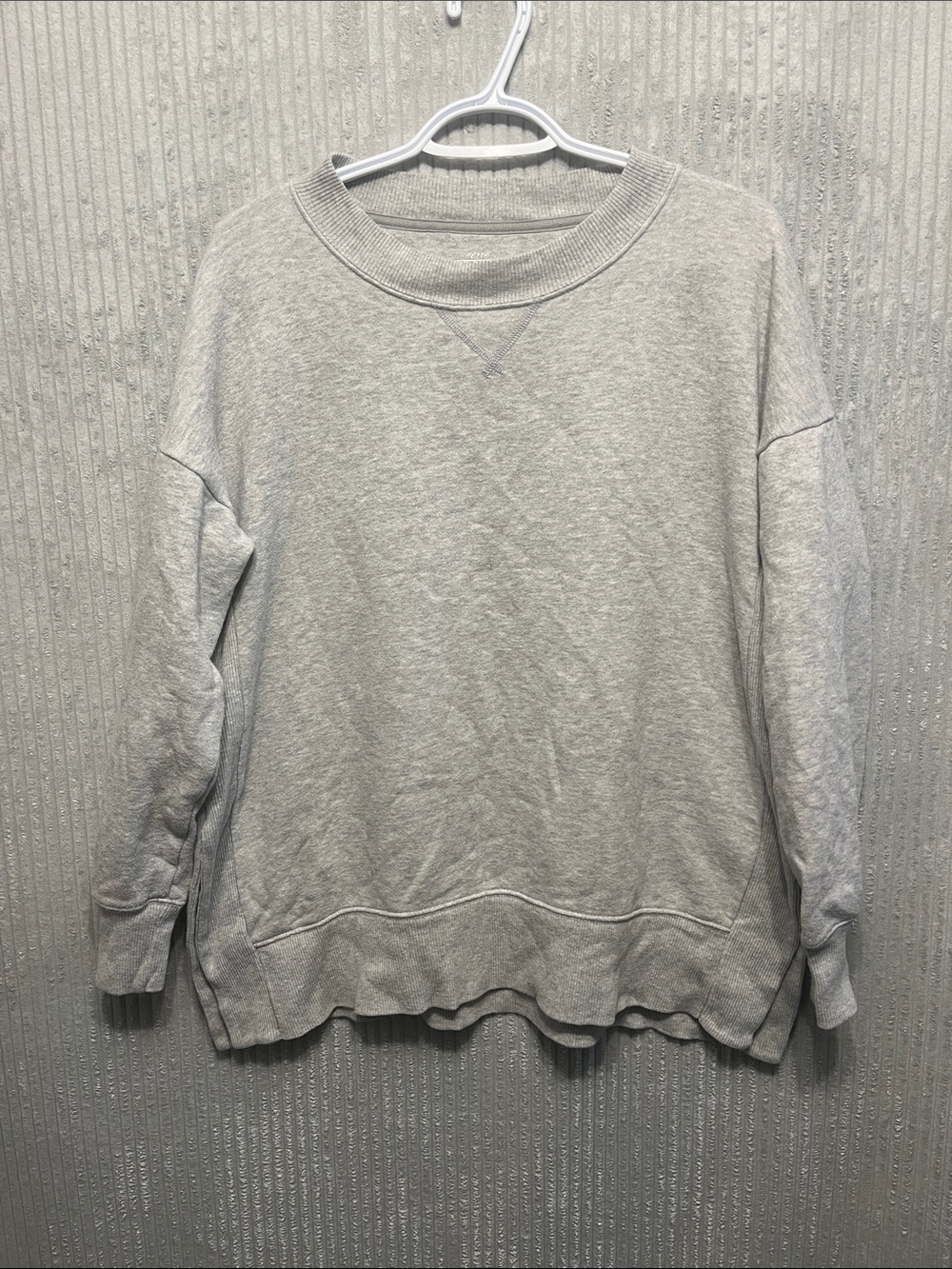 aerie Light Gray Crewneck Pullover Small